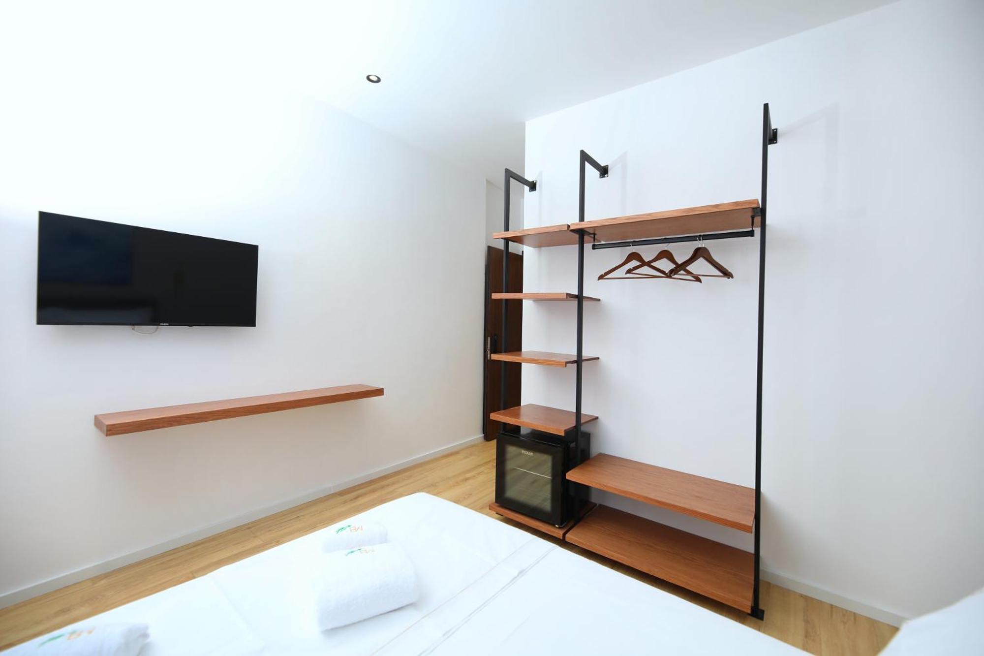 Отель Mezzanine Bay Химара Экстерьер фото